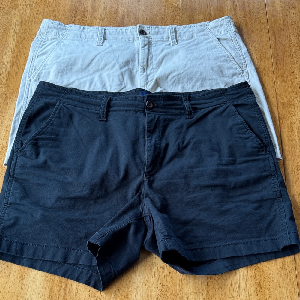 Gap women’s size 14 stretch Chino shorts, two pair khaki and black 5” inseam